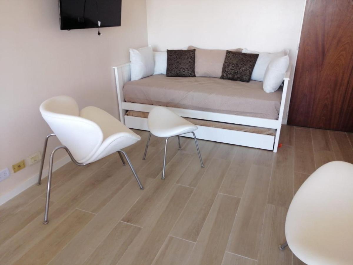 Petit Apartment En Avenida Belgrano Buenos Aires Esterno foto